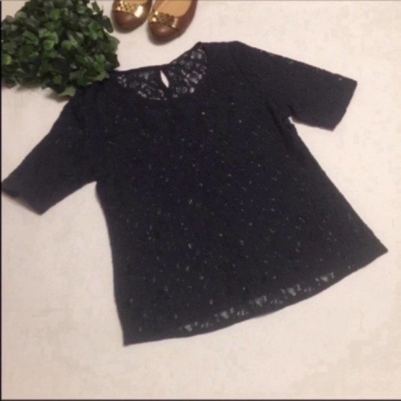 GAP top woman's size medium lace overlay - Picture 1 of 5
